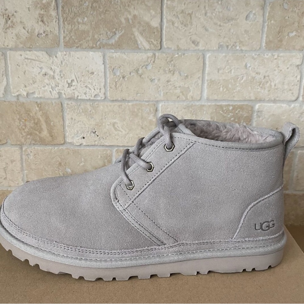 Women’s Oyster UGG Neumel boots 9